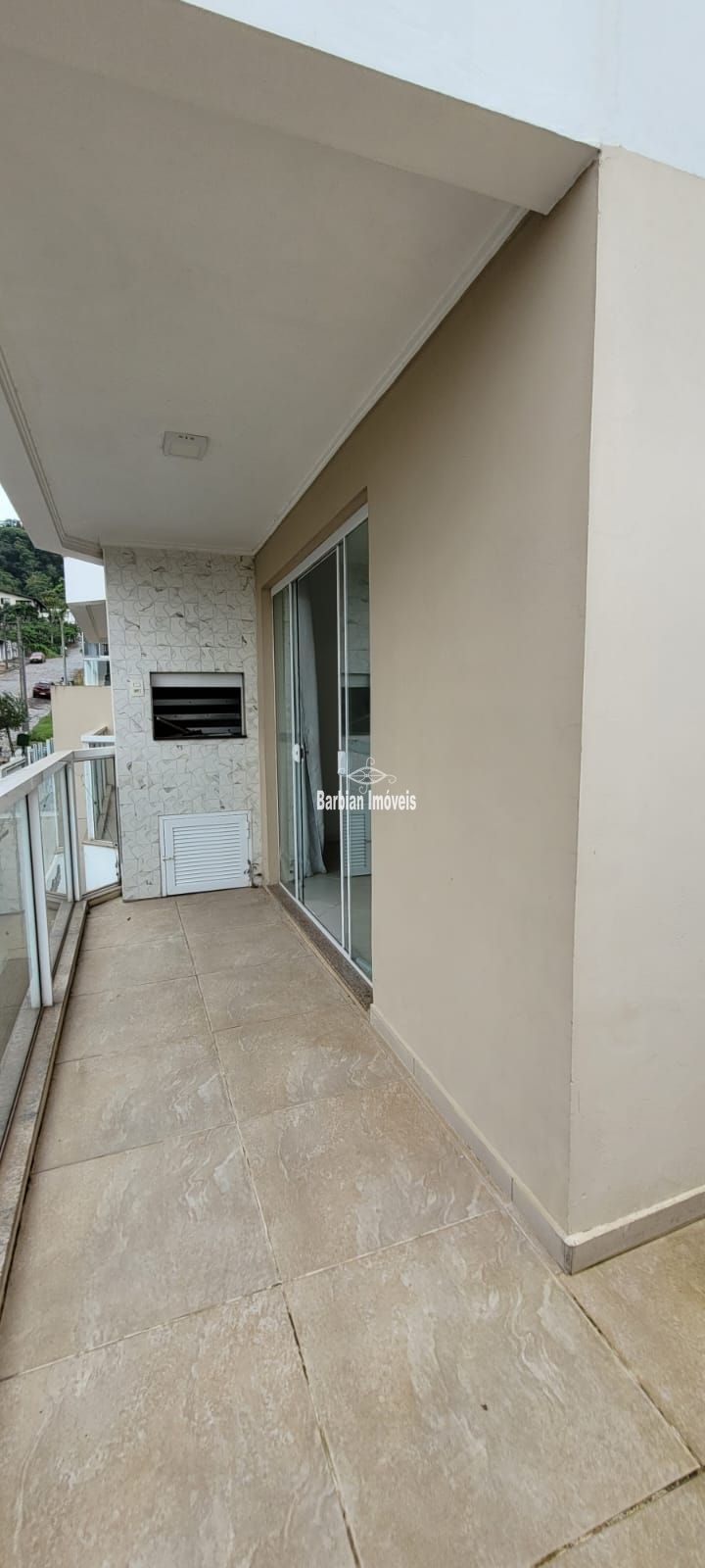 Apartamento à venda com 3 quartos, 111m² - Foto 2