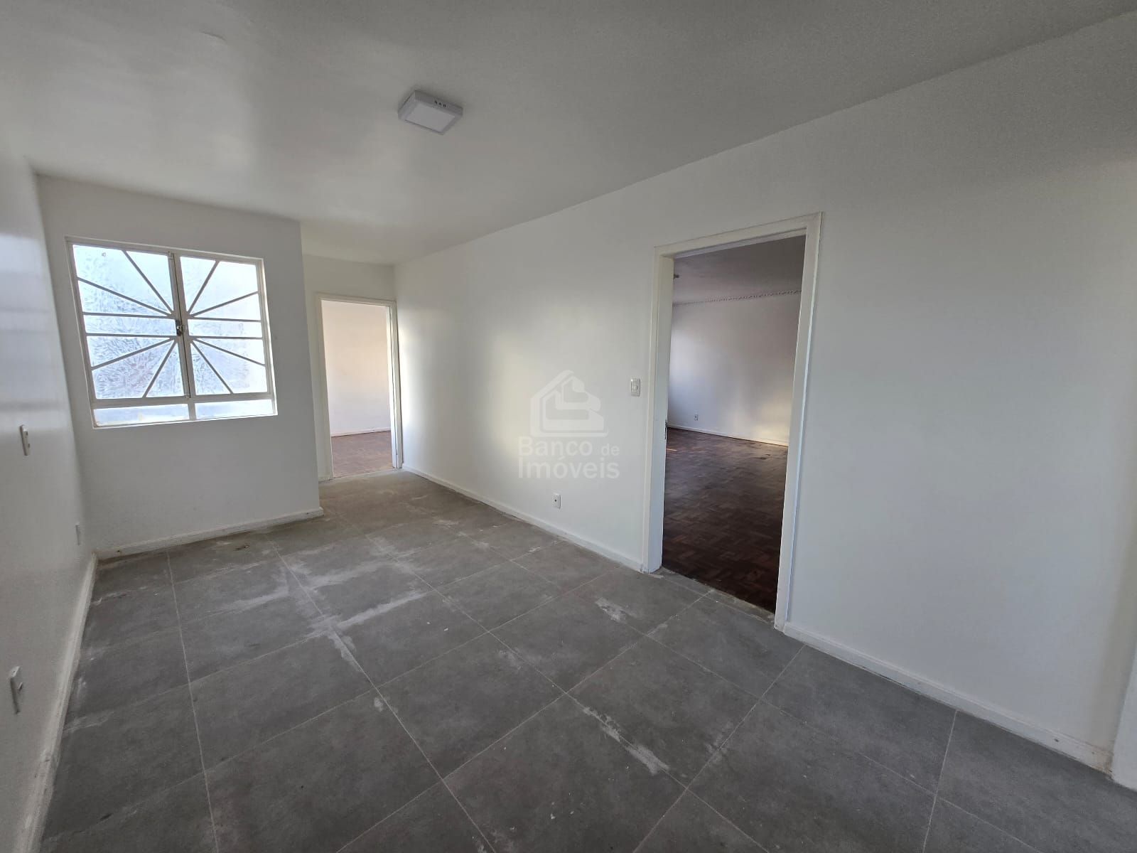 Apartamento com 3 Dormitórios para alugar, 196 m² por R$ 2.100,00 Apartamento com 3 Dormitórios para alugar, 196 m² por R$ 2.100,00