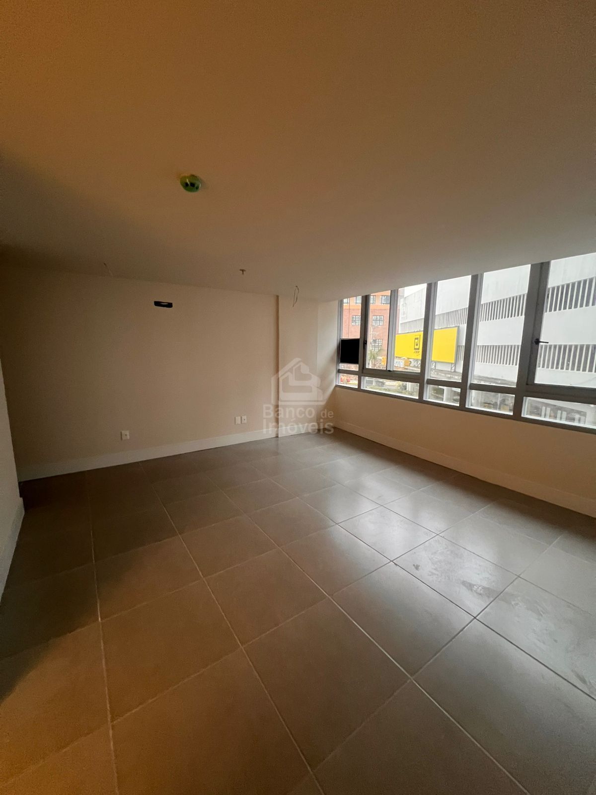 Sala comercial com 1 Dormitórios para alugar, 32 m² por R$ 1.950,00 Sala comercial com 1 Dormitórios para alugar, 32 m² por R$ 1.950,00