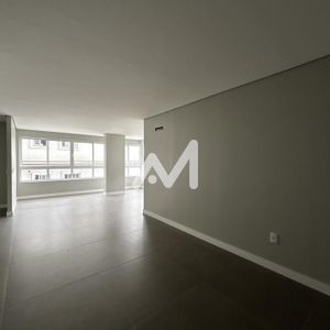 Apartamento com 130m² e 3 dormitórios no bairro Centro em Lajeado para Comprar