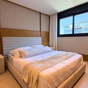 Cobertura com 213m², 2 dormitórios, 2 suítes, 2 vagas no Aura em Torres para Comprar