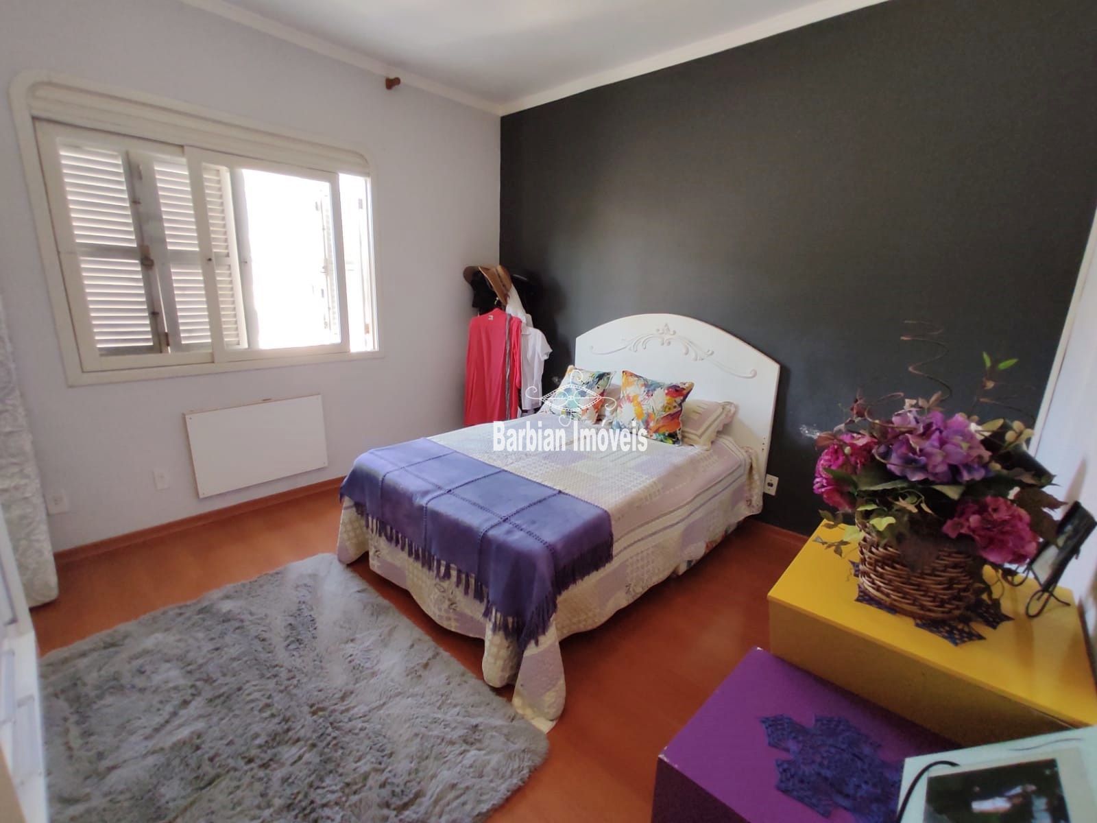 Casa à venda com 3 quartos, 211m² - Foto 13