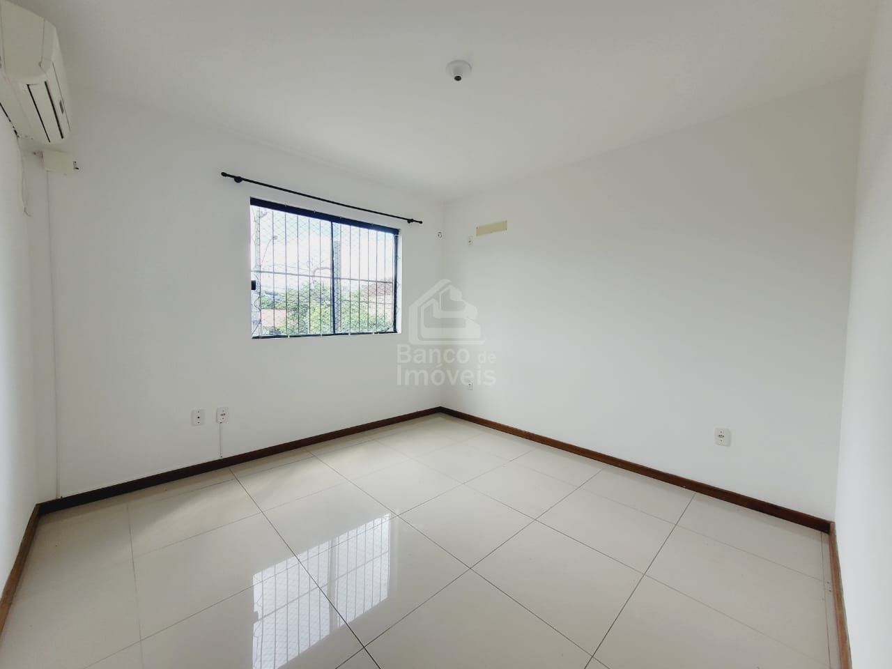 Apartamento à venda com 1 quarto, 41m² - Foto 4