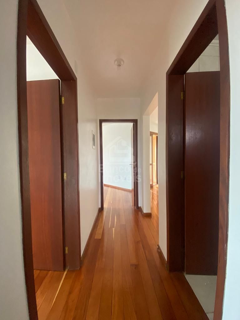 Apartamento à venda com 3 quartos, 123m² - Foto 11