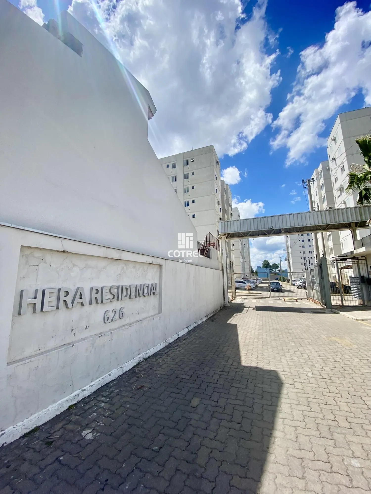 Apartamento à Venda e Locação 2 dormitórios no Bairro Pinheiro Machado