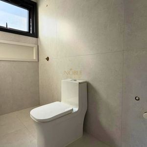 Casa com 335m², 4 dormitórios, 4 suítes, 2 vagas no Reserva das Águas em Torres para Comprar