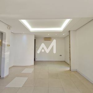 Casa Comercial com 108m² e 3 dormitórios no bairro Centro em Lajeado para Alugar