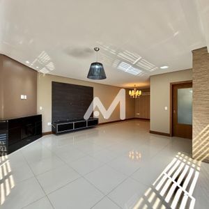 Apartamento com 159m² e 3 dormitórios no bairro Centro em Lajeado para Comprar ou Alugar