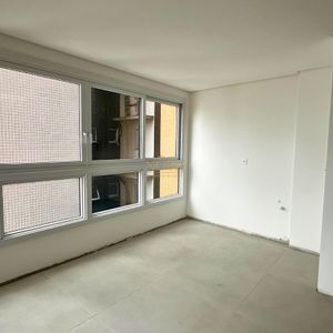 Apartamento com 61m², 1 dormitório, 1 suíte, 1 vaga no Giardino em Torres para Comprar
