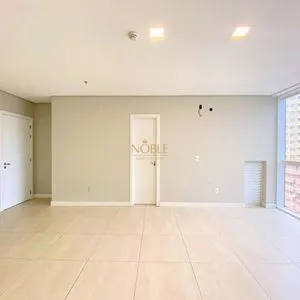 Sala Comercial com 31m², 1 dormitório no Pinho Executive em Torres para Comprar