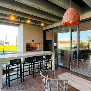 Casa de Condomínio com 221m², 4 dormitórios, 2 suítes, 2 vagas no Vilas do Mar em Passo de Torres para Comprar