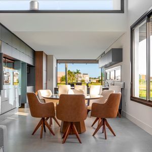 Casa de Condomínio com 218m², 3 dormitórios, 3 suítes, 2 vagas no Condomínio Ilhas Park em Torres para Comprar