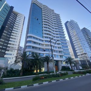 Apartamento com 136m², 3 dormitórios, 3 suítes, 2 vagas no Dall'acqua em Torres para Comprar