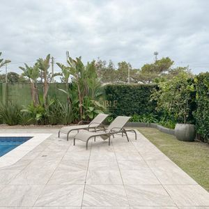 Casa de Condomínio, 4 dormitórios, 4 suítes, 2 vagas no Ocean Side em Torres para Comprar