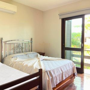 Casa com 518m², 5 dormitórios, 2 suítes, 2 vagas no bairro Praia Grande em Torres para Comprar