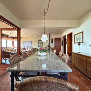 Apartamento com 190m², 3 dormitórios, 1 suíte, 1 vaga no Ville Saint Tropez em Torres para Comprar