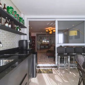 Cobertura com 226m², 3 dormitórios, 1 suíte, 2 vagas no Morada da Cal em Torres para Comprar