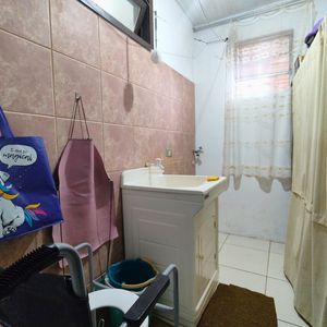 Casa, 6 dormitórios, 2 suítes, 3 vagas no bairro Getúlio Vargas em Torres para Comprar