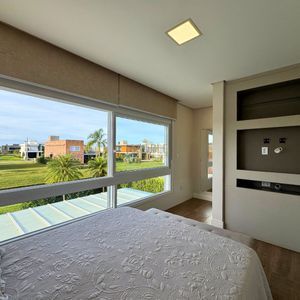 Casa de Condomínio com 187m², 3 dormitórios, 1 suíte, 4 vagas no Reserva das Águas em Torres para Comprar