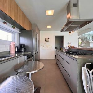 Casa de Condomínio com 348m², 4 dormitórios, 3 suítes, 2 vagas no Condomínio Ilhas Park em Torres para Comprar