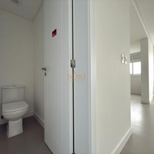 Apartamento com 53m², 1 dormitório, 1 suíte, 1 vaga no Punta Del Sole em Torres para Comprar