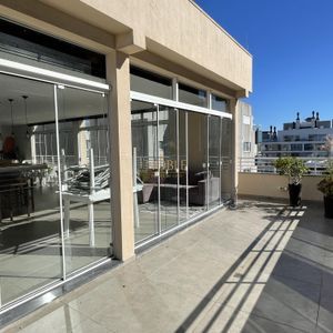 Cobertura com 280m², 4 dormitórios, 4 suítes, 2 vagas no Alvorada em Torres para Comprar