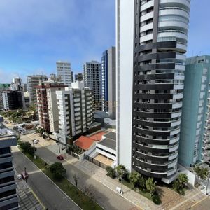 Apartamento com 143m², 3 dormitórios, 2 suítes, 1 vaga no Canto do Mar em Torres para Comprar