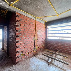 Apartamento com 200m², 3 dormitórios, 3 suítes, 3 vagas no Vanguard em Torres para Comprar