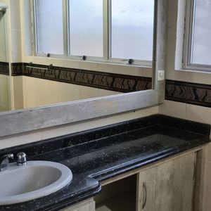 Apartamento com 142m², 3 dormitórios, 1 suíte, 2 vagas no Mares do Sul em Torres para Comprar