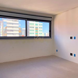 Apartamento com 165m², 3 dormitórios, 3 suítes, 3 vagas no Vanguard em Torres para Comprar