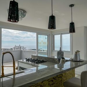 Cobertura com 270m², 3 dormitórios, 3 suítes, 2 vagas no Di milano em Torres para Comprar