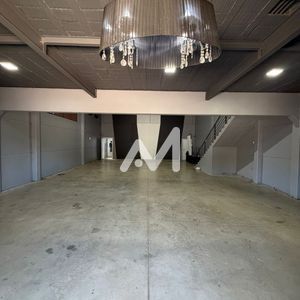 Pavilhão com 266m² no bairro Universitário em Lajeado para Comprar ou Alugar