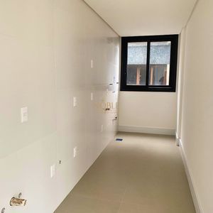 Apartamento com 140m², 3 dormitórios, 3 suítes, 2 vagas no Voga em Torres para Comprar