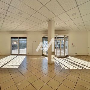 Loja com 75m² no bairro Florestal em Lajeado para Alugar