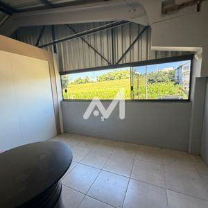 Pavilhão com 266m² no bairro Universitário em Lajeado para Comprar ou Alugar
