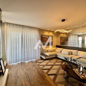Casa com 274m² e 3 dormitórios no bairro Universitário em Lajeado para Comprar