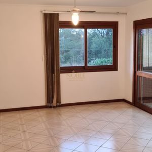 Apartamento com 142m², 3 dormitórios, 1 suíte, 2 vagas no Mares do Sul em Torres para Comprar
