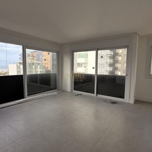 Apartamento com 186m², 3 dormitórios, 3 suítes, 2 vagas no Edifício L'ART em Torres para Comprar