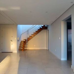 Cobertura com 173m², 3 dormitórios, 3 suítes, 2 vagas no Açucena em Torres para Comprar