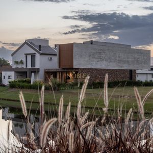 Casa de Condomínio com 244m², 4 dormitórios, 4 suítes, 2 vagas no Condomínio Ilhas Park em Torres para Comprar