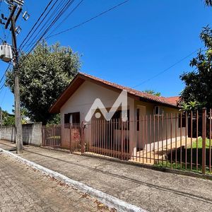 Casa com 92m² e 3 dormitórios no bairro Universitário em Lajeado para Comprar