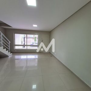 Sobrado com 124m² e 3 dormitórios no bairro Universitário em Lajeado para Alugar