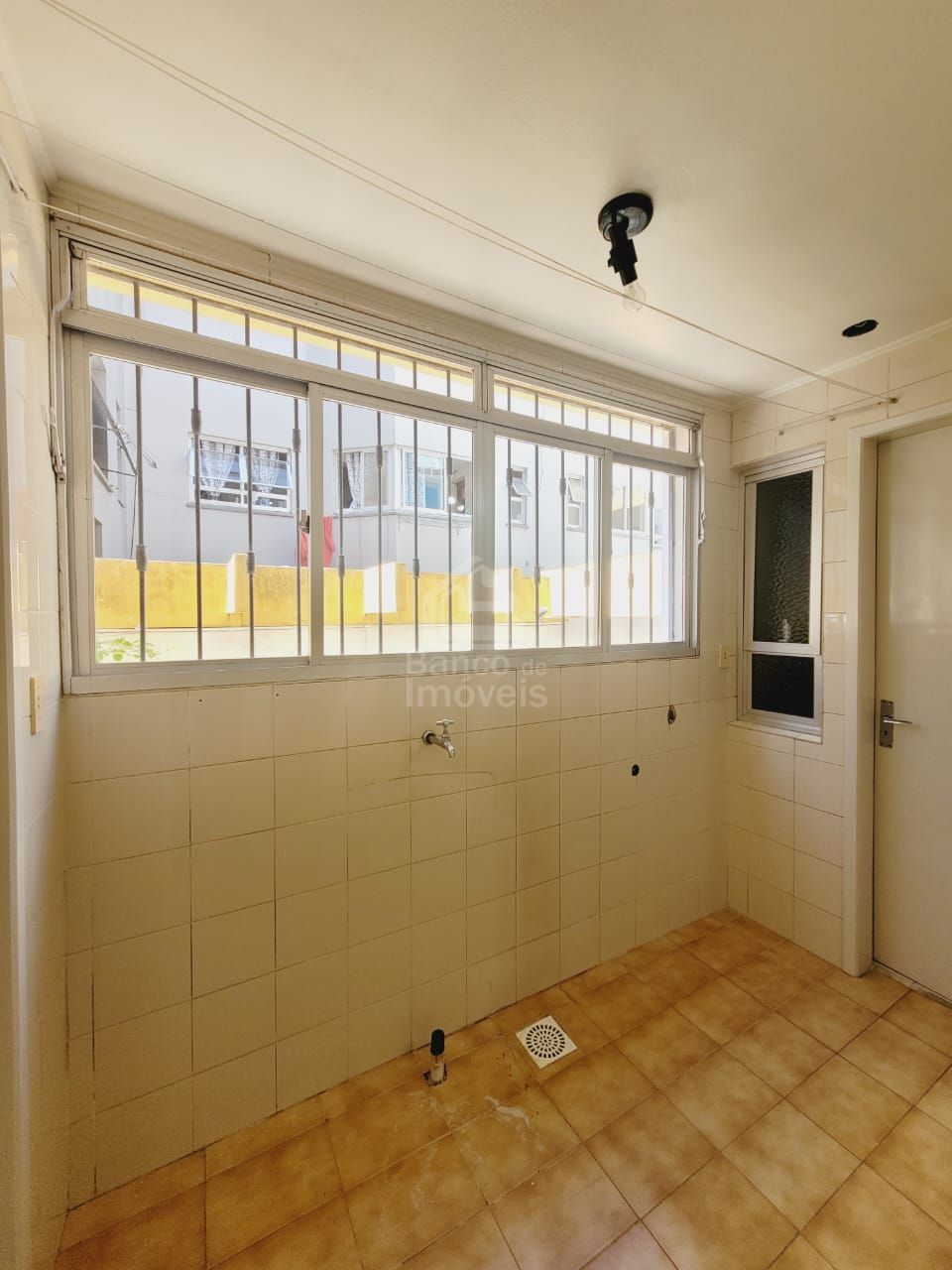 Apartamento à venda com 3 quartos, 105m² - Foto 10