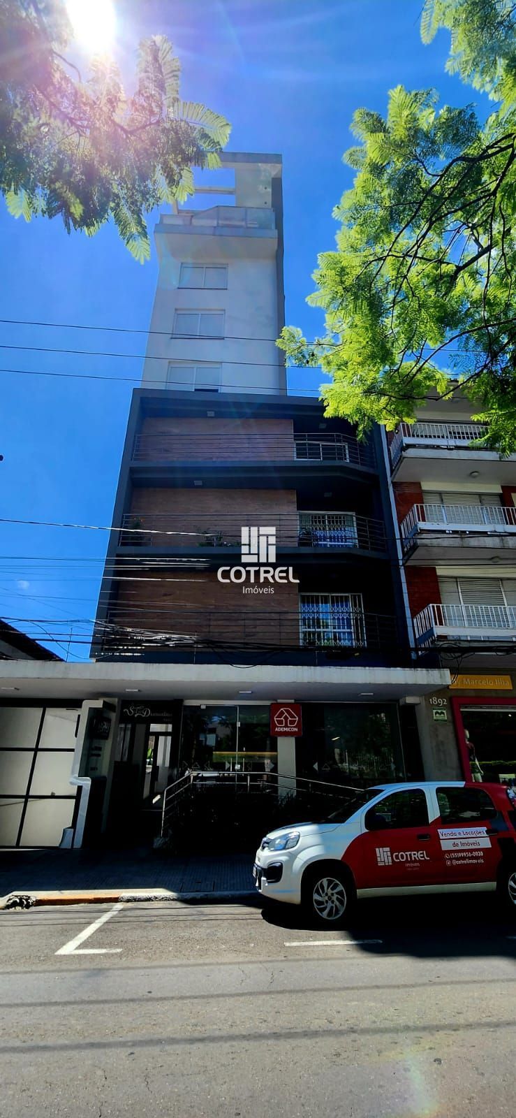 Apartamento com 1 dormitório e garagem na Av. Presidente Vargas perto do Hospita