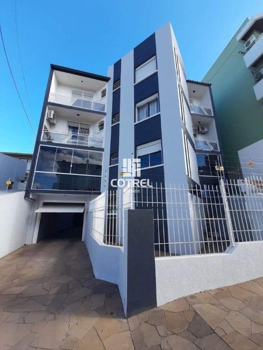 Apartamento no Ed. Residencial Senador Cassiano com 02 dormitórios, sala, 01 vag
