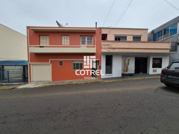 Casa Semimobiliada à Venda 3 dormitórios sendo 1 suíte no bairro Nossa Sra. de L