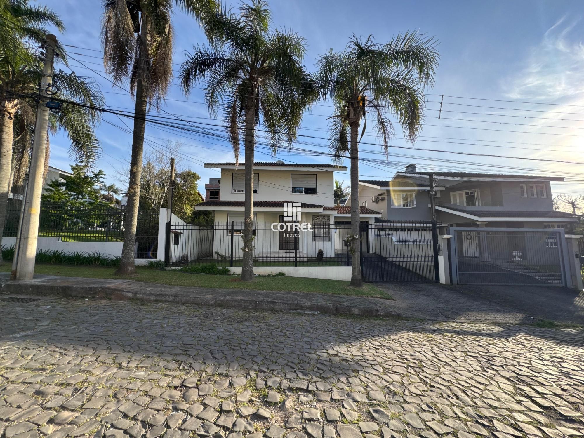 Casa Residencial Semimobiliada 3 dormitórios sendo 1 suíte situada no bairro Nos