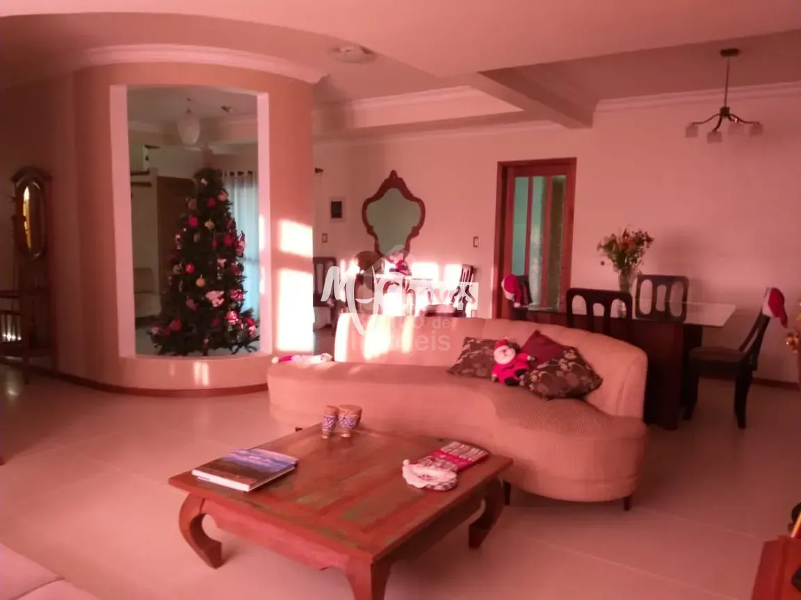 Sobrado, 3 quartos, 327 m² - Foto 2
