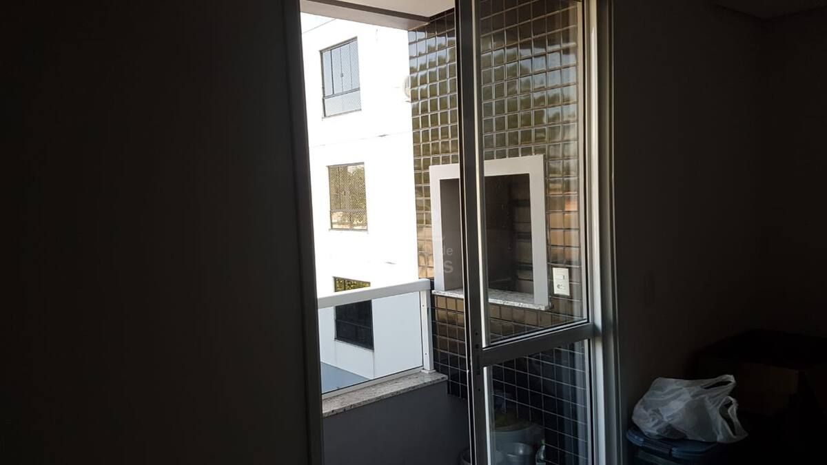 Apartamento para alugar com 2 quartos, 104m² - Foto 2
