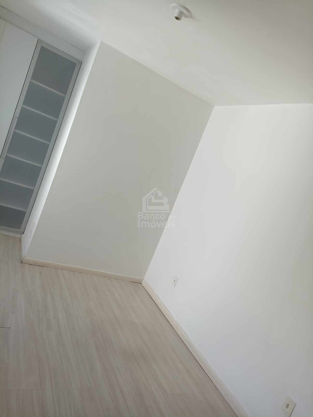 Apartamento à venda com 2 quartos, 75m² - Foto 7